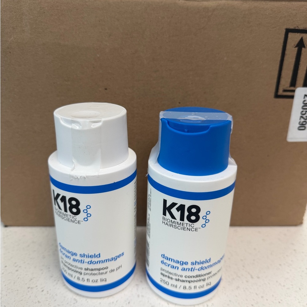 K18 Damage Shield Shampoo - White and Blue
